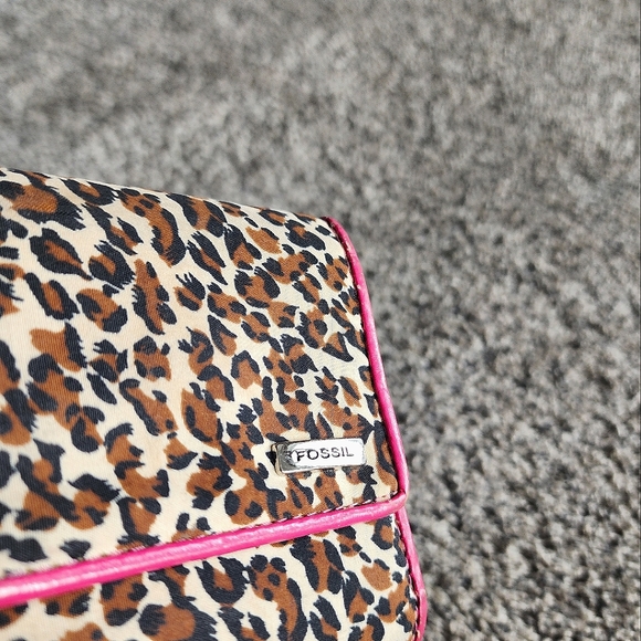 Y2K Fossil Animal Print Women's Wallet Envelope Fold Hot Pink Leopard 🐆 Retro - Picture 9 of 9